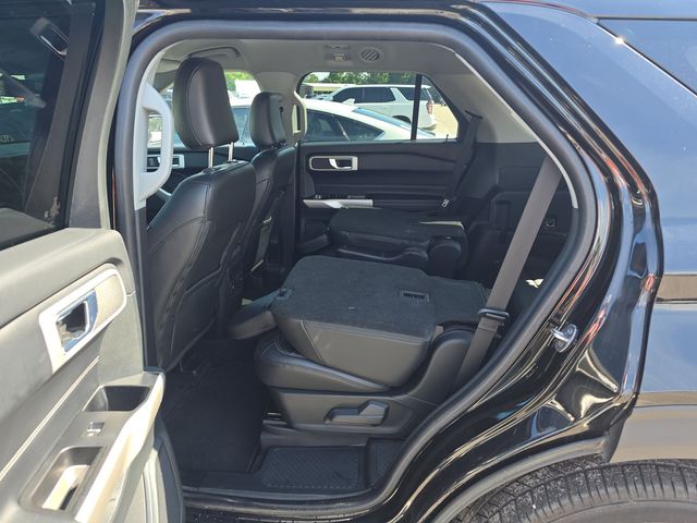 2022 Ford Explorer XLT photo 3