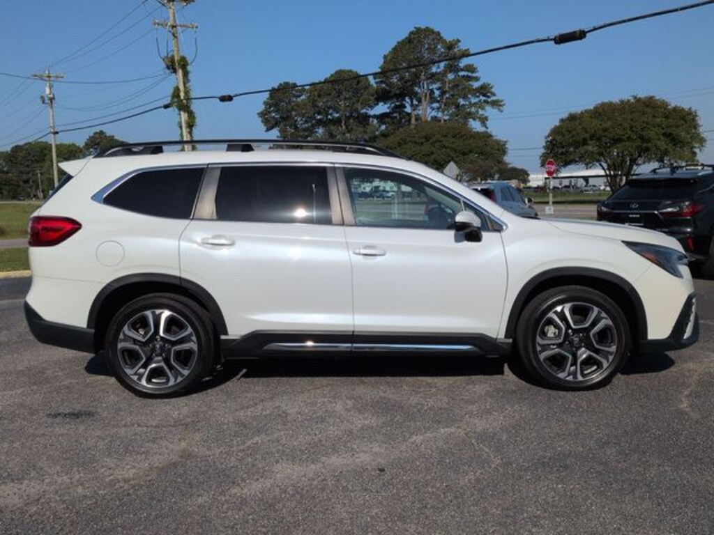 Used 2023 Subaru Ascent Limited SUV