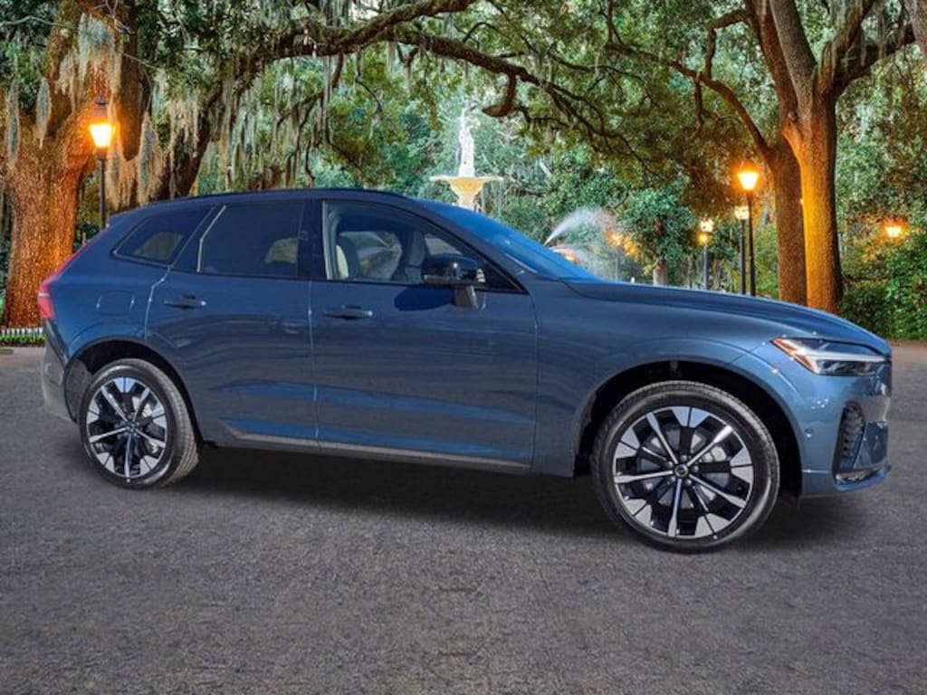 New 2026 Volvo XC60 B5 Plus SUV