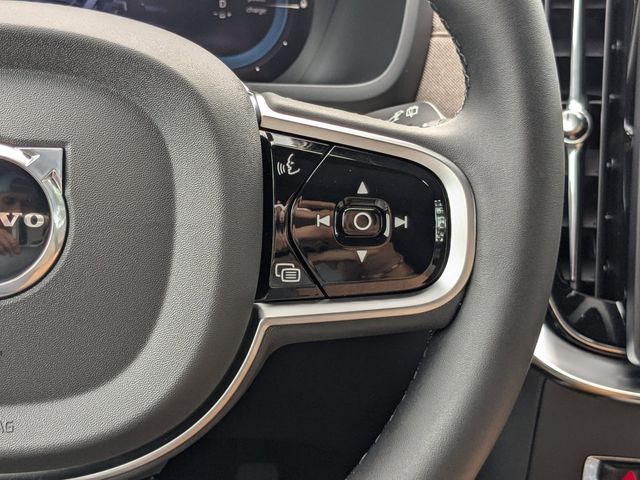 2025 Volvo XC90 Core - Photo 29
