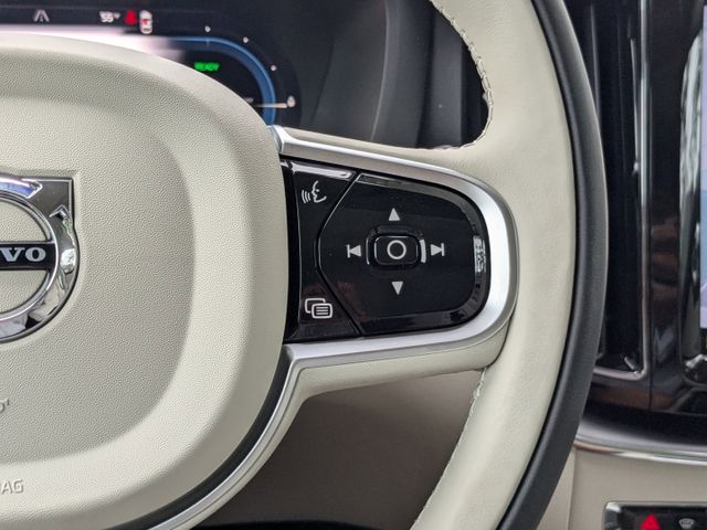 2025 Volvo XC60 Core - Photo 31