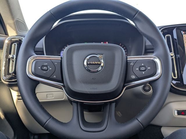 2026 Volvo XC40 Ultra - Photo 30