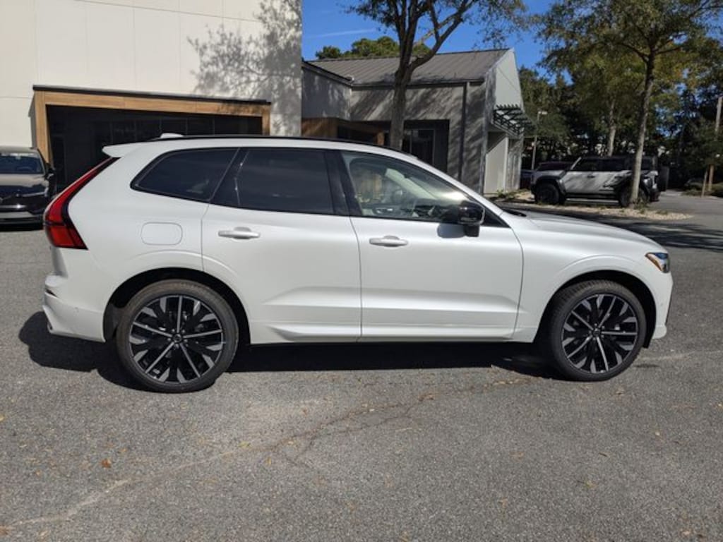 New 2026 Volvo XC60 B5 Ultra SUV