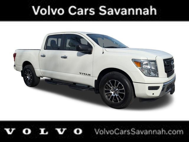 2021 Nissan Titan SV's photo