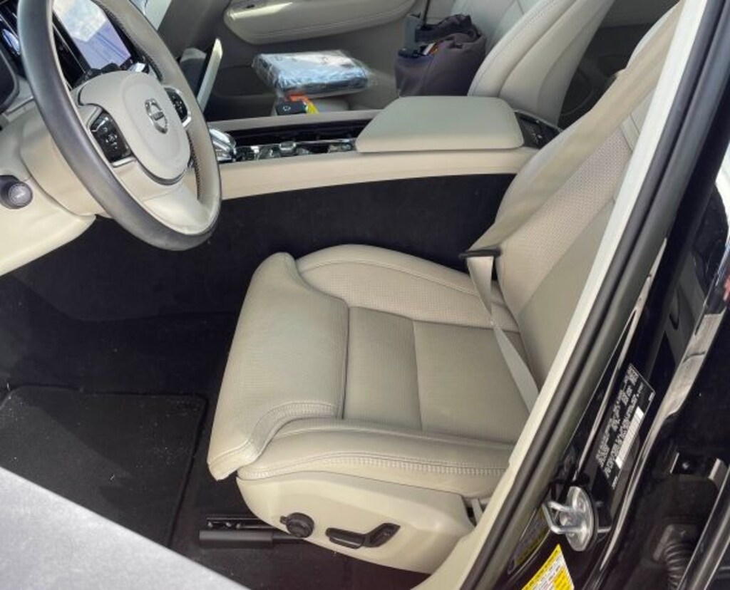 Used 2023 Volvo XC60 B5 Ultimate Bright Theme SUV