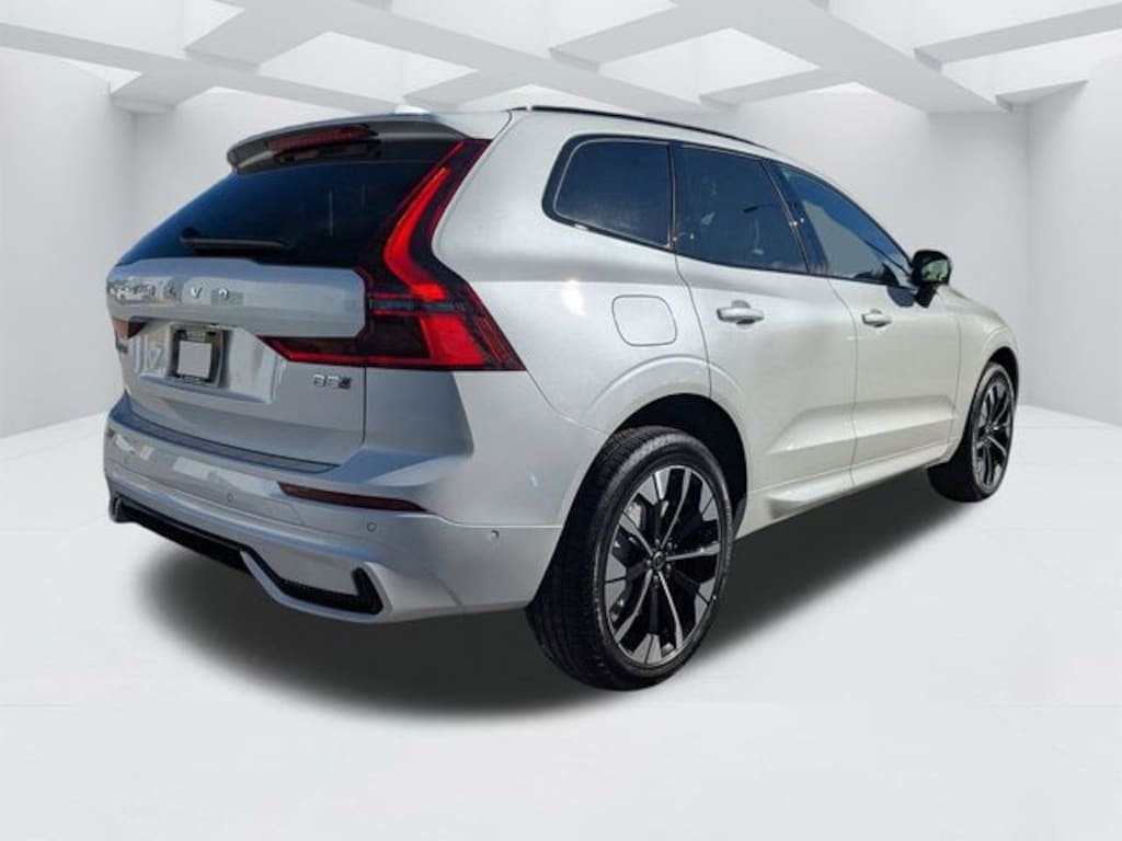 New 2026 Volvo XC60 B5 Plus SUV