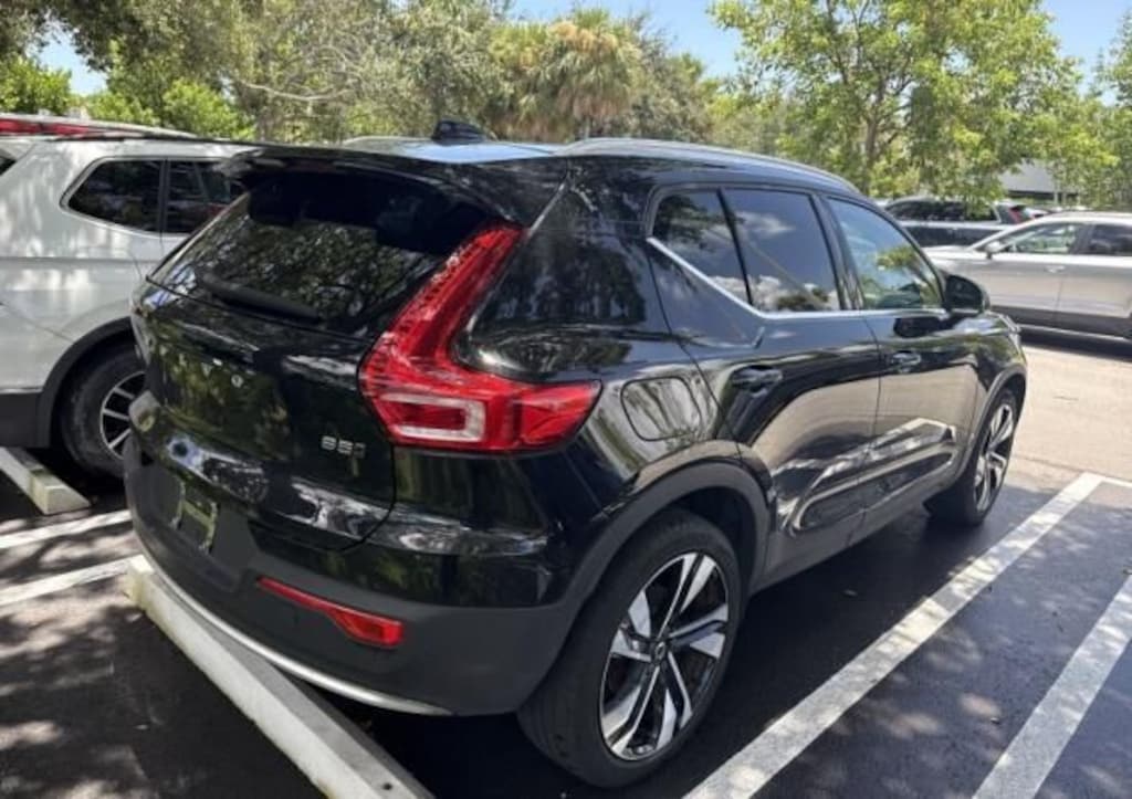 Used 2023 Volvo XC40 B5 Plus Bright Theme SUV