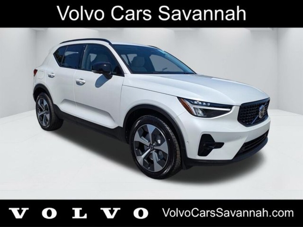 New 2026 Volvo XC40 B5 Plus SUV