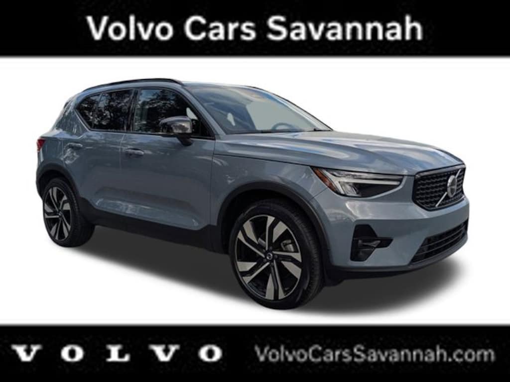 Certified 2023 Volvo XC40 B5 Plus Dark Theme SUV