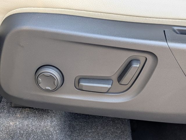 2026 Volvo XC40 Ultra - Photo 20
