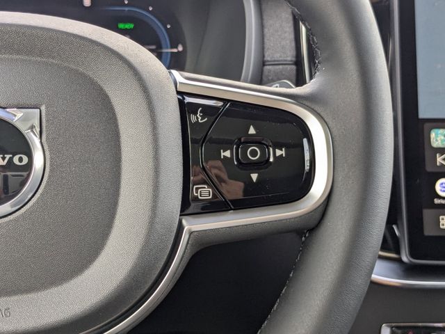 2025 Volvo XC90 Plus - Photo 33