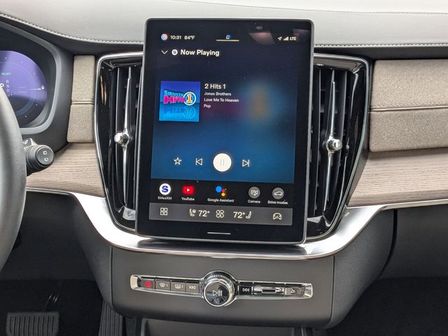 2025 Volvo XC90 Core - Photo 18