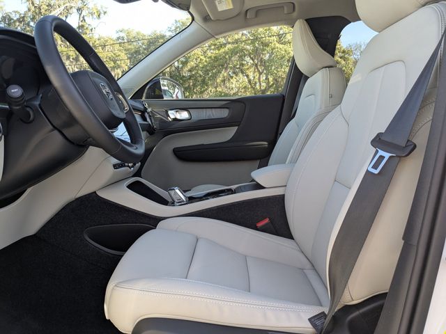 2026 Volvo XC40 Ultra - Photo 25