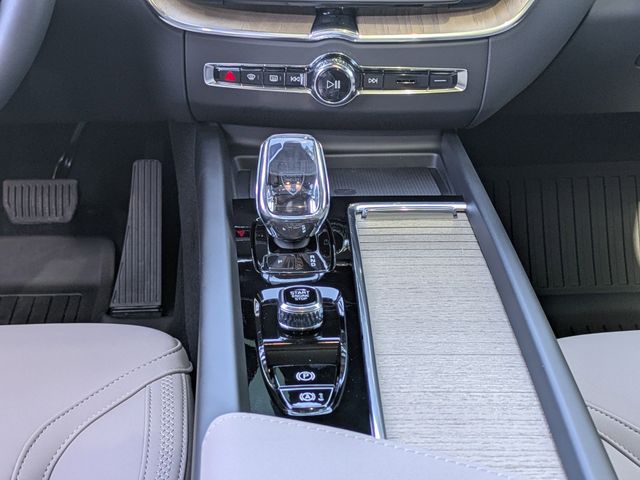 2026 Volvo XC60 Core - Photo 25