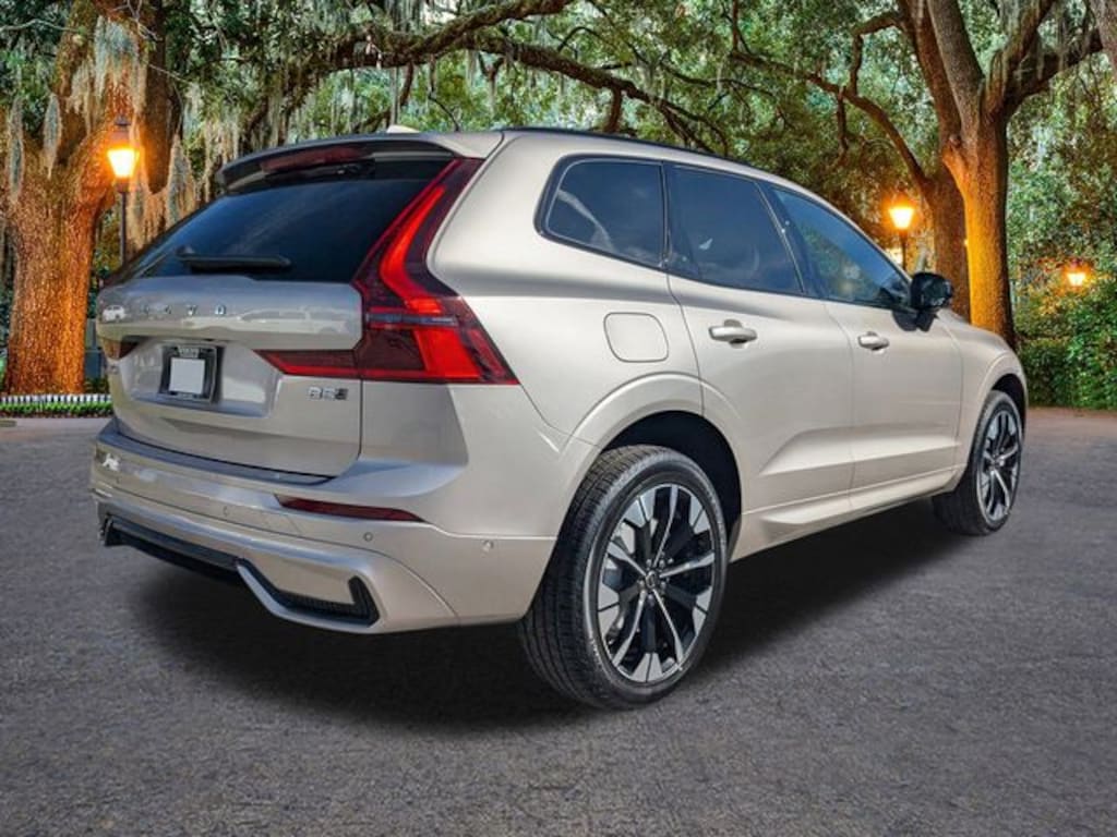 New 2026 Volvo XC60 B5 Plus SUV