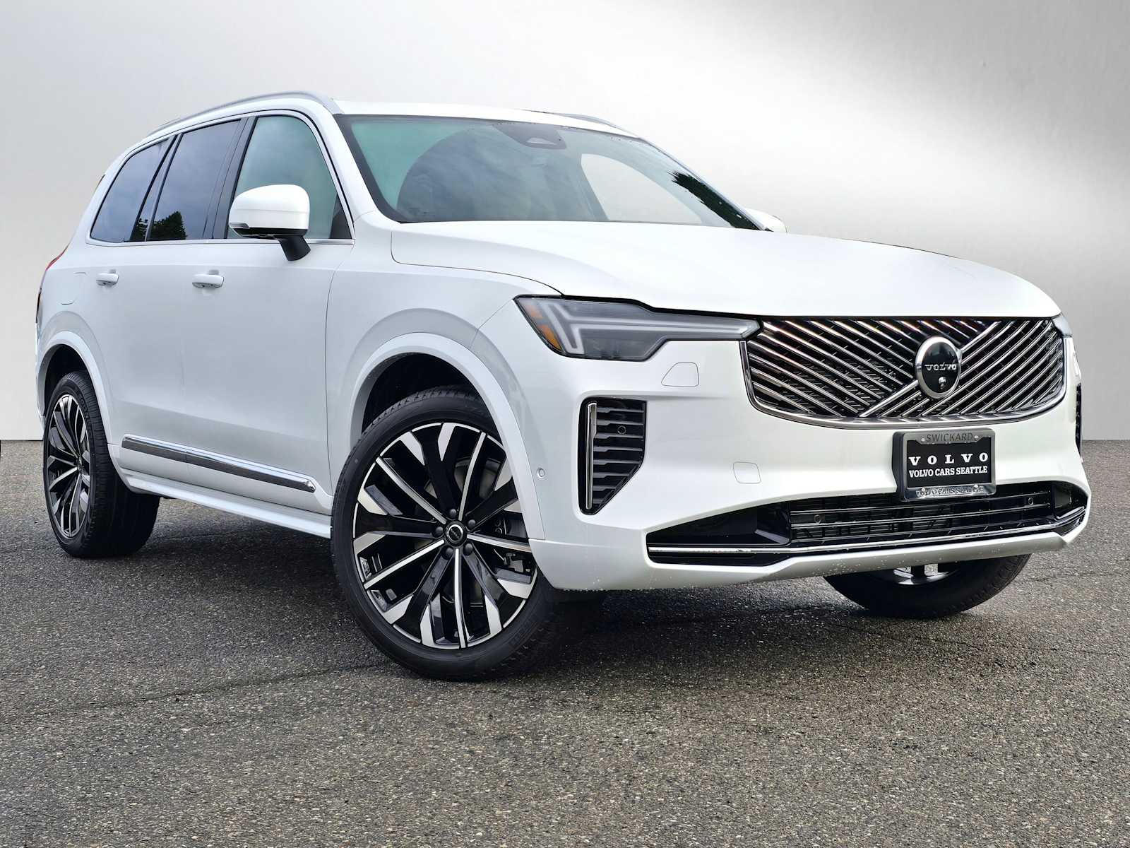 2026 Volvo XC90 B6 Plus Bright 7-Seater 4WD's photo