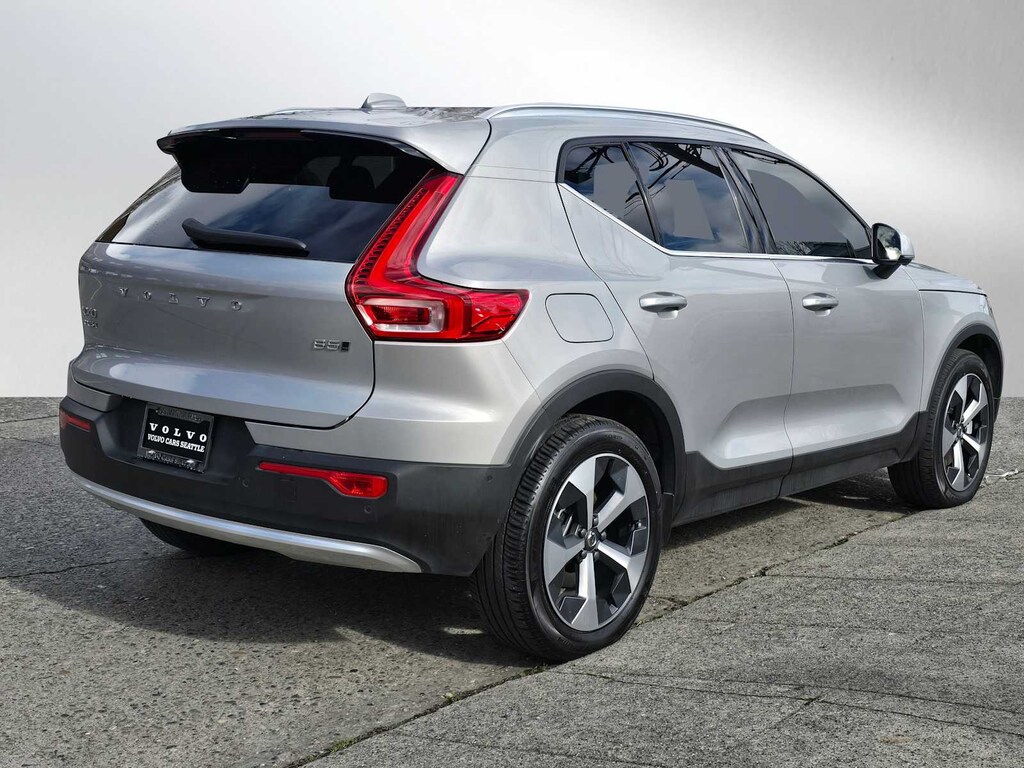 Certified 2023 Volvo XC40 B5 AWD Plus Bright SUV