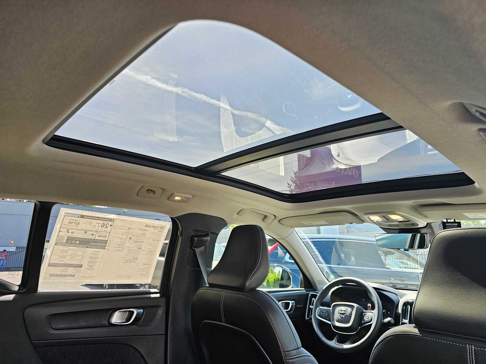 2025 Volvo XC40 Ultra - Photo 13