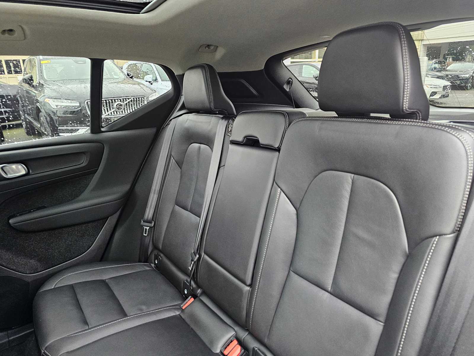 2025 Volvo XC40 Core - Photo 20