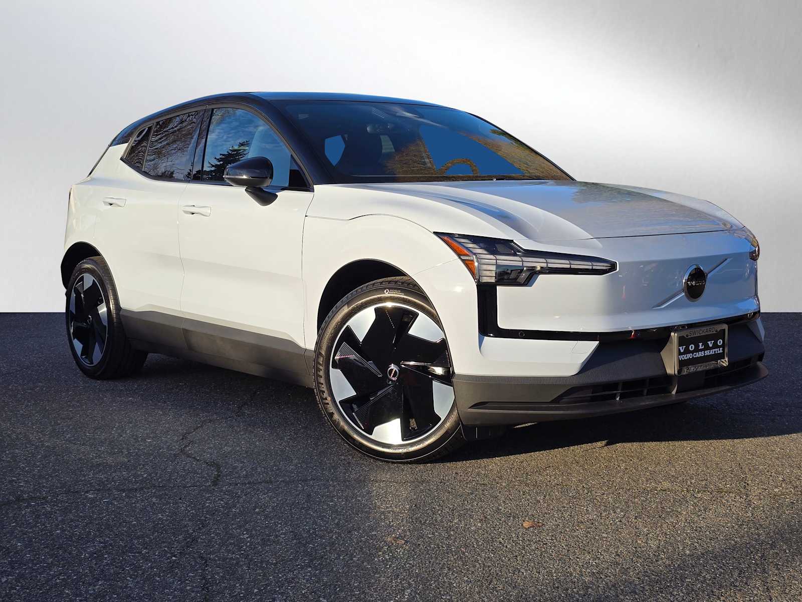 2026 Volvo EX30 Twin Motor Performance Plus's photo
