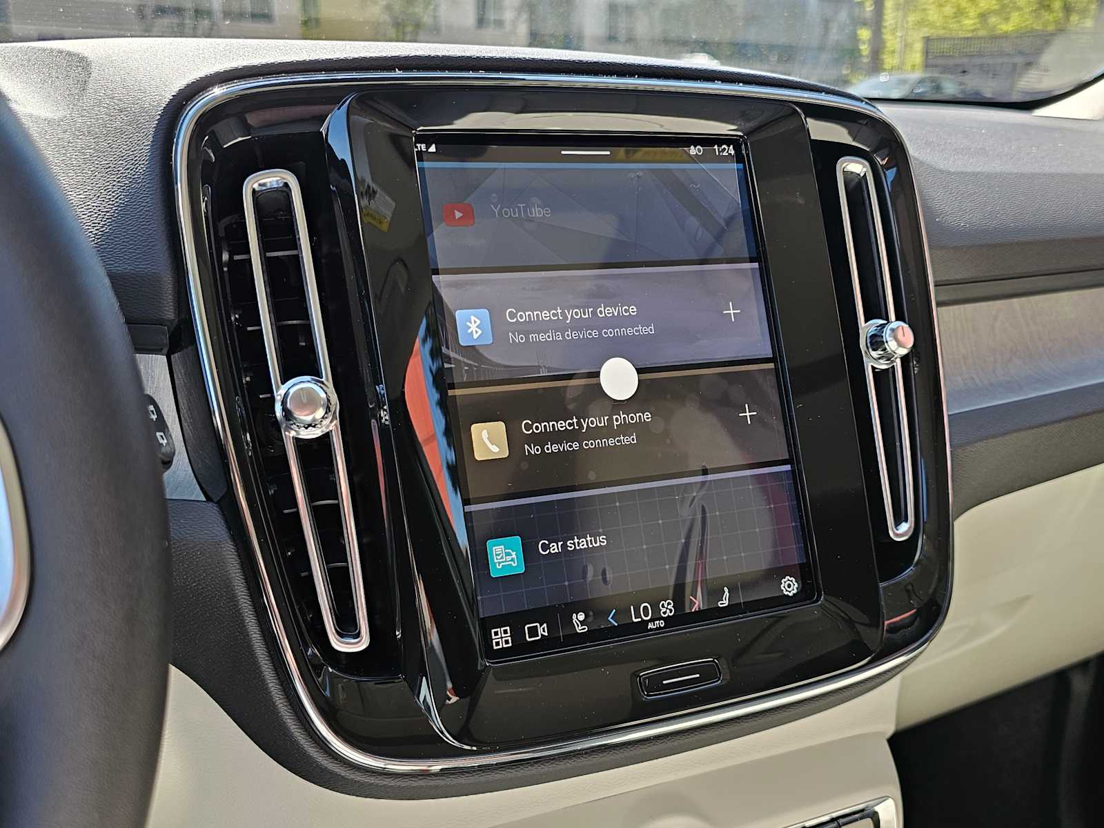 2025 Volvo XC40 Ultra - Photo 22