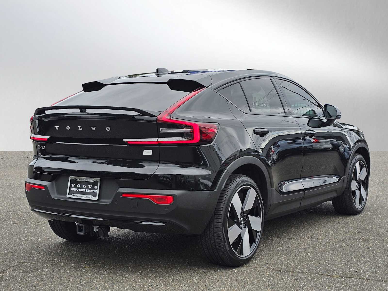 2023 Volvo C40 Recharge Ultimate photo 2