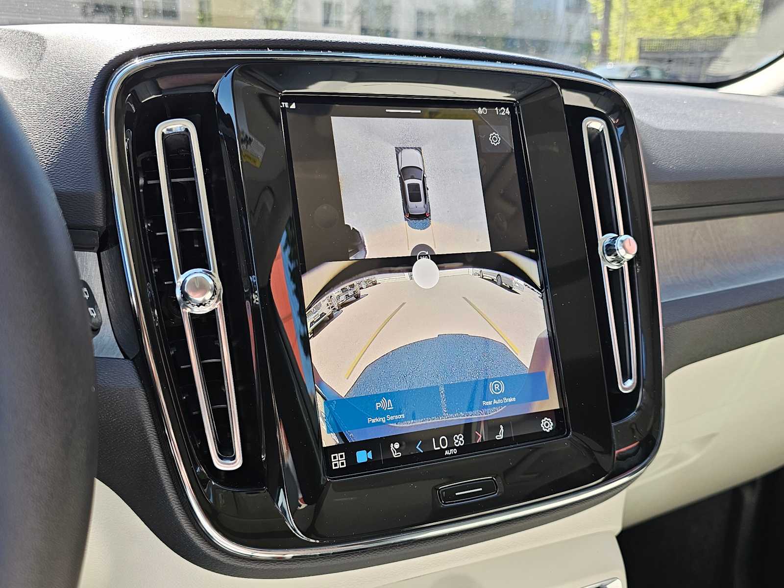 2025 Volvo XC40 Ultra - Photo 23