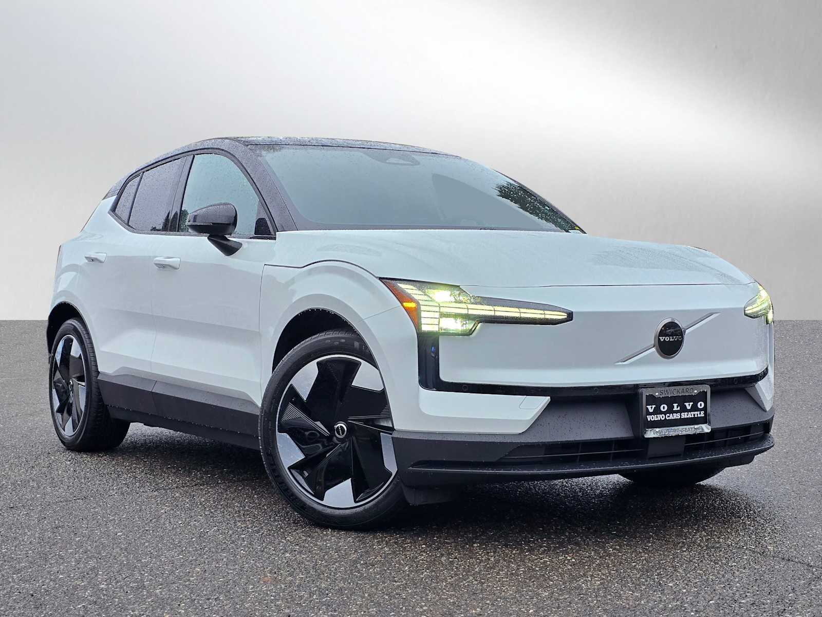 2026 Volvo EX30 Twin Motor Performance Plus's photo