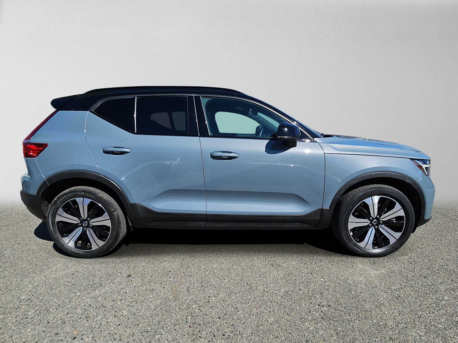Used 2023 Volvo XC40 Plus with VIN YV4ED3UWXP2060681 for sale in Seattle, WA