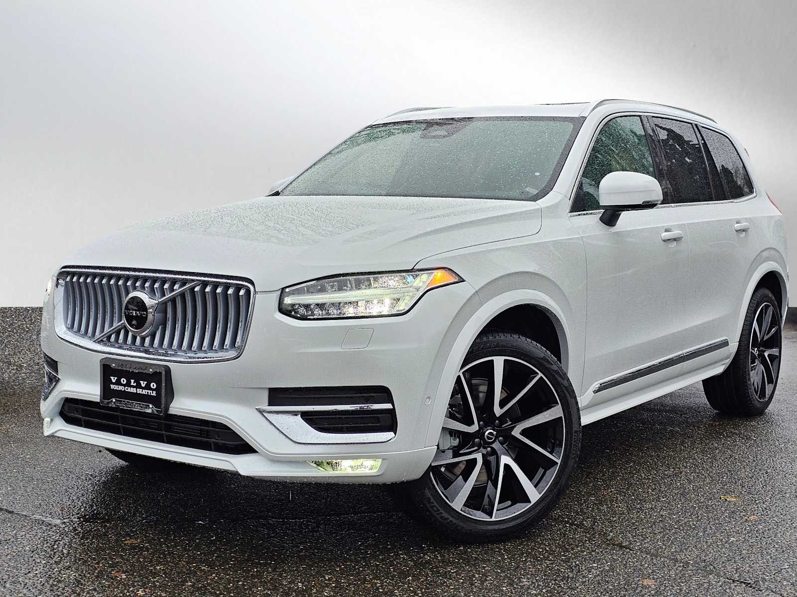 2025 Volvo XC90 Plus photo 2