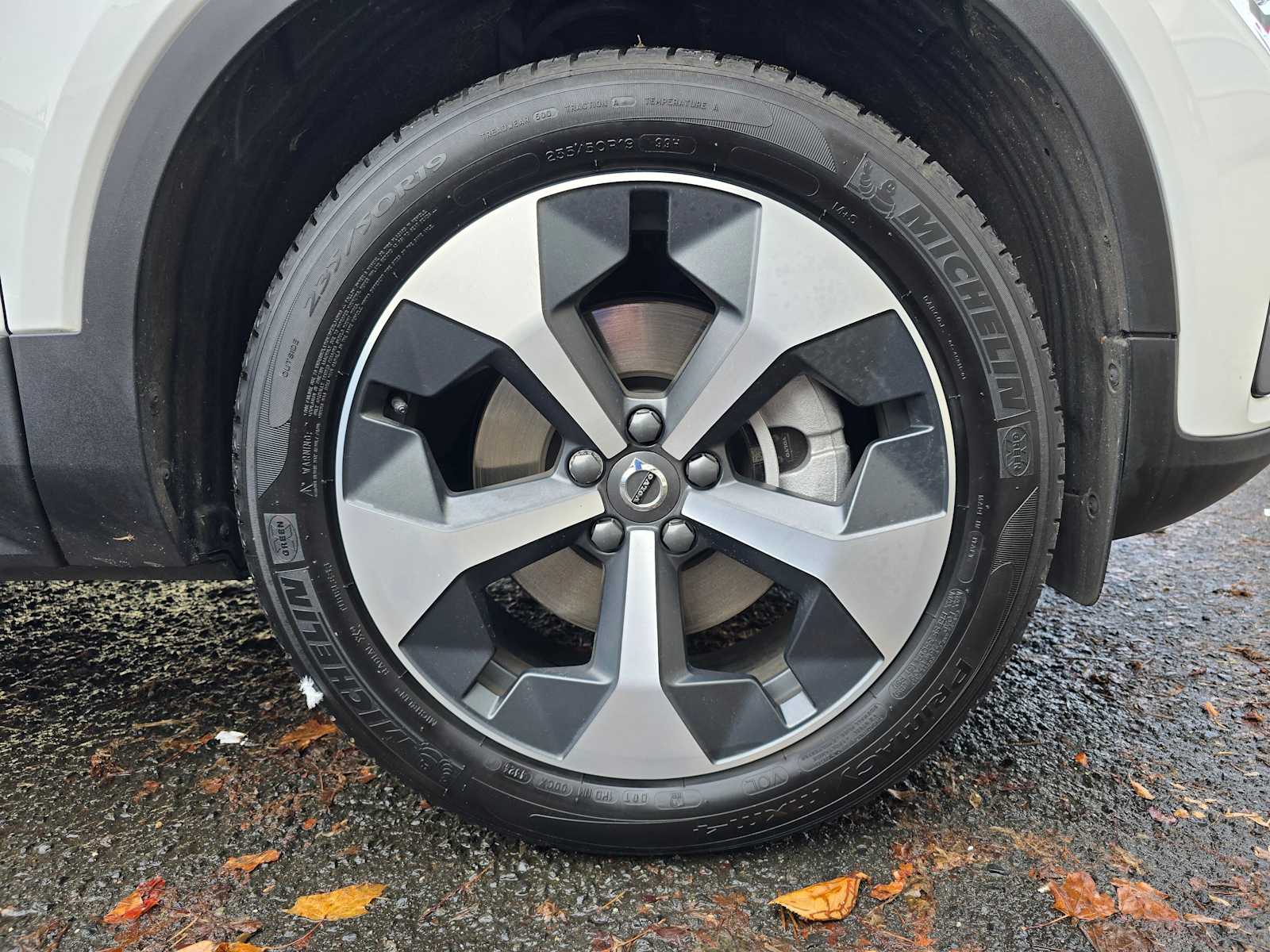 2025 Volvo XC40 Core - Photo 8