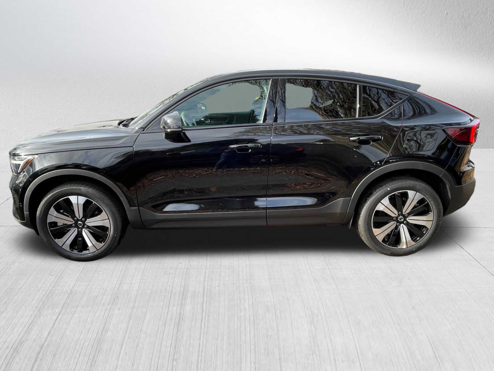 2023 Volvo C40 Recharge Plus photo 2