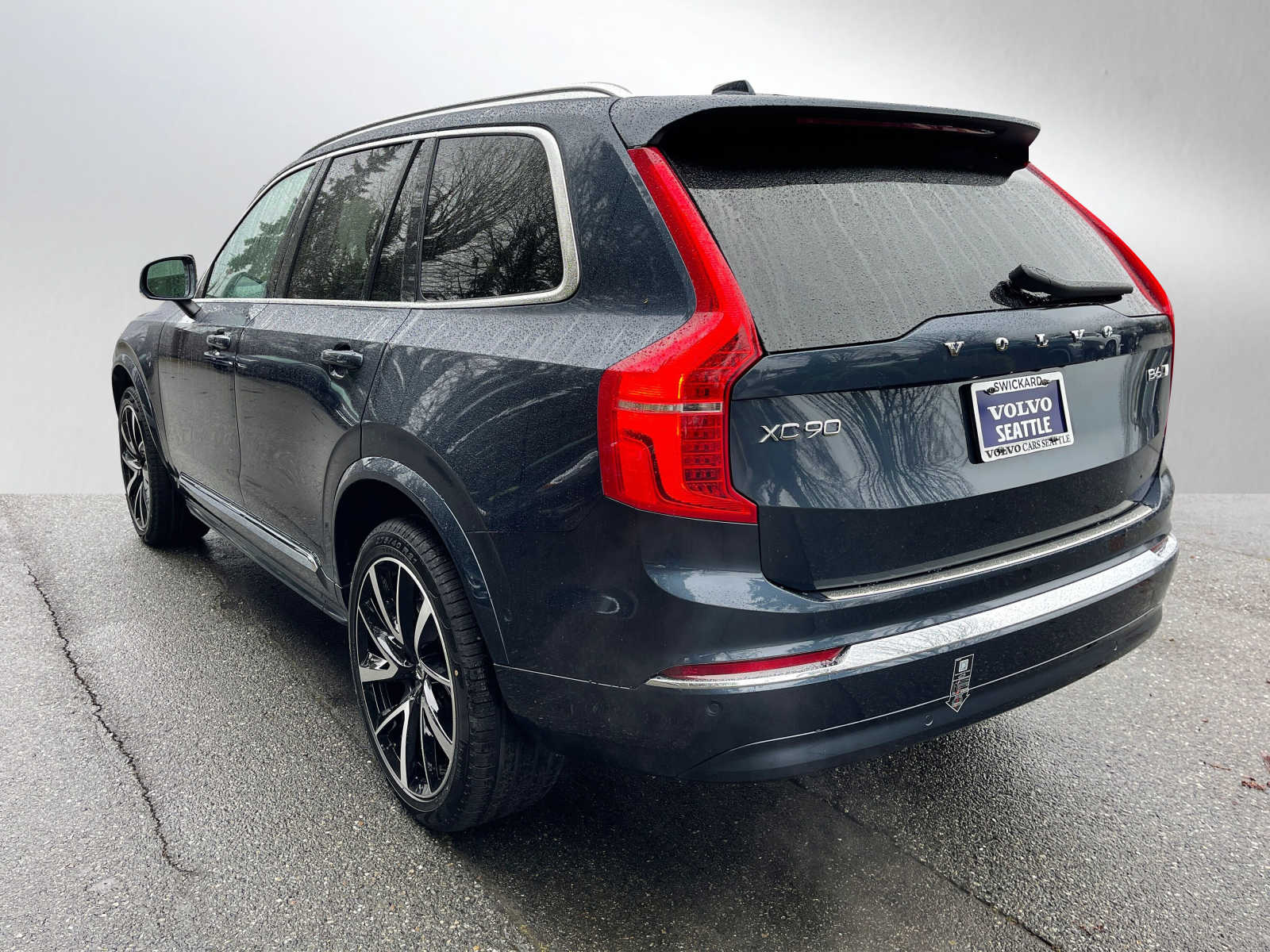 2023 Volvo XC90 AWD Plus photo 3