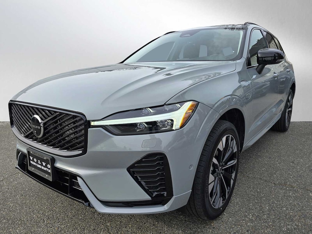 New 2026 Volvo XC60 plug-in hybrid T8 Plus SUV