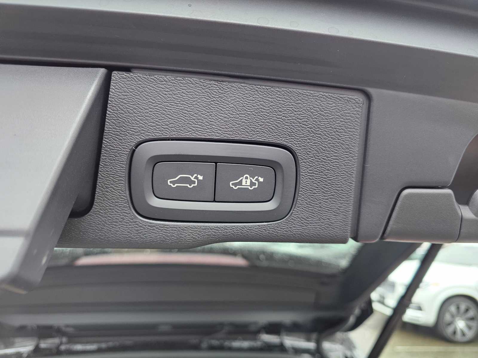 2025 Volvo XC60 Core - Photo 18