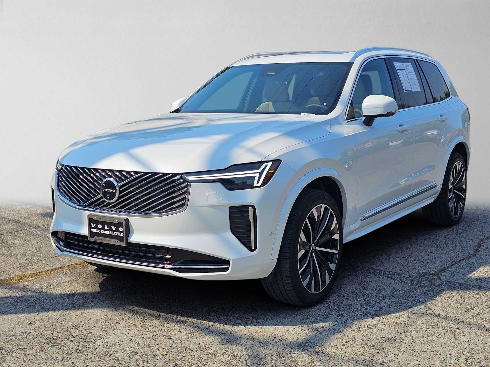 2026 Volvo XC90 Plus - Photo 7