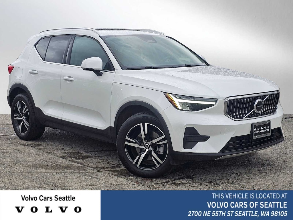 Certified 2025 Volvo XC40 B5 Core Bright Theme SUV