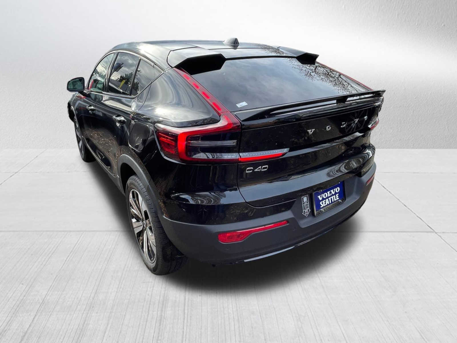 2023 Volvo C40 Recharge Plus photo 3