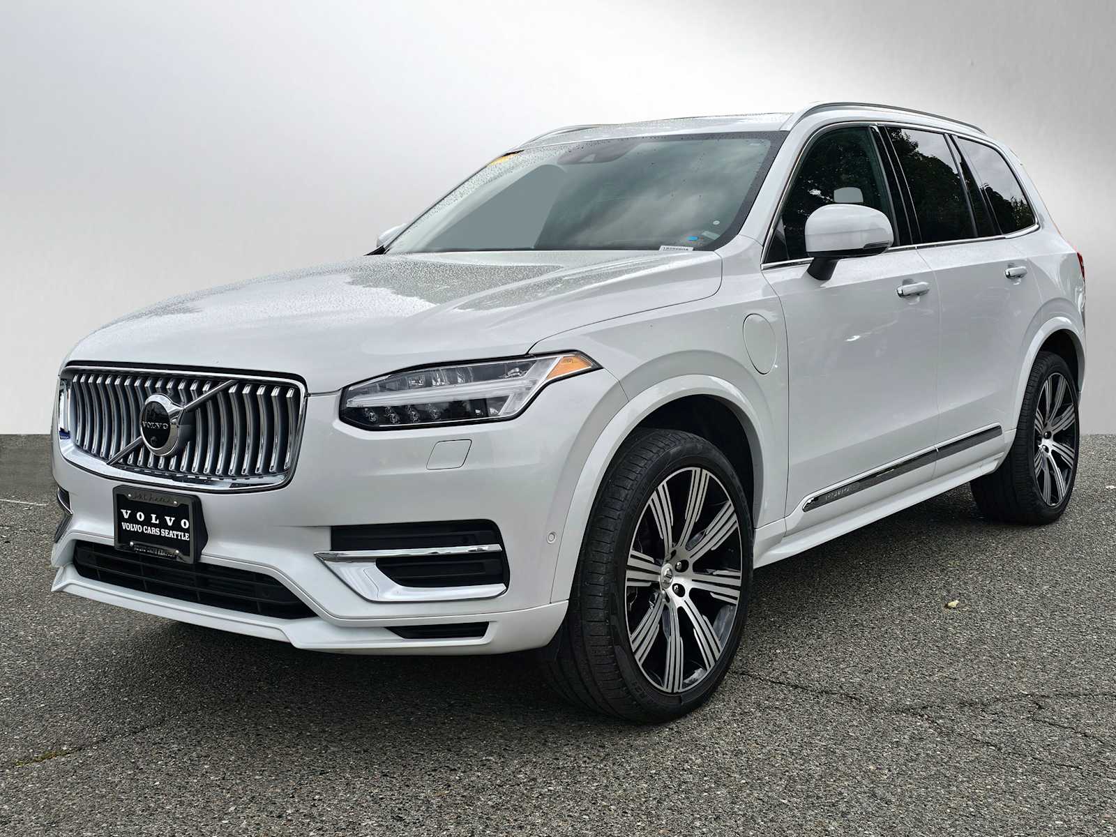 2022 Volvo XC90 Recharge T8 Inscription photo 3
