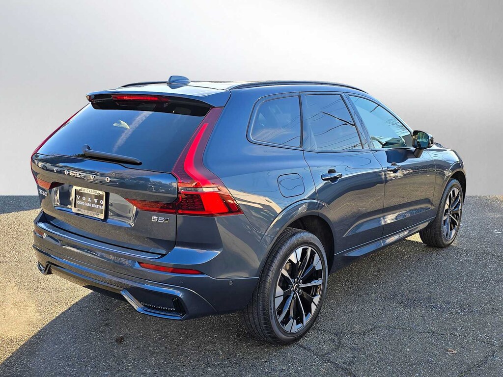 New 2026 Volvo XC60 B5 Plus SUV