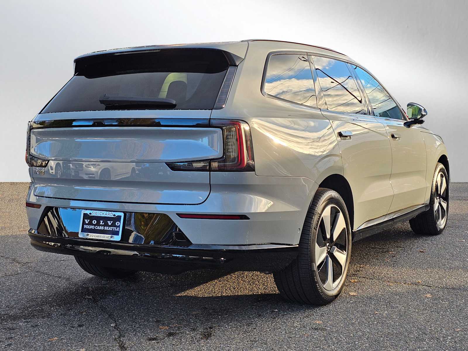 2025 Volvo EX90 Plus - Photo 7