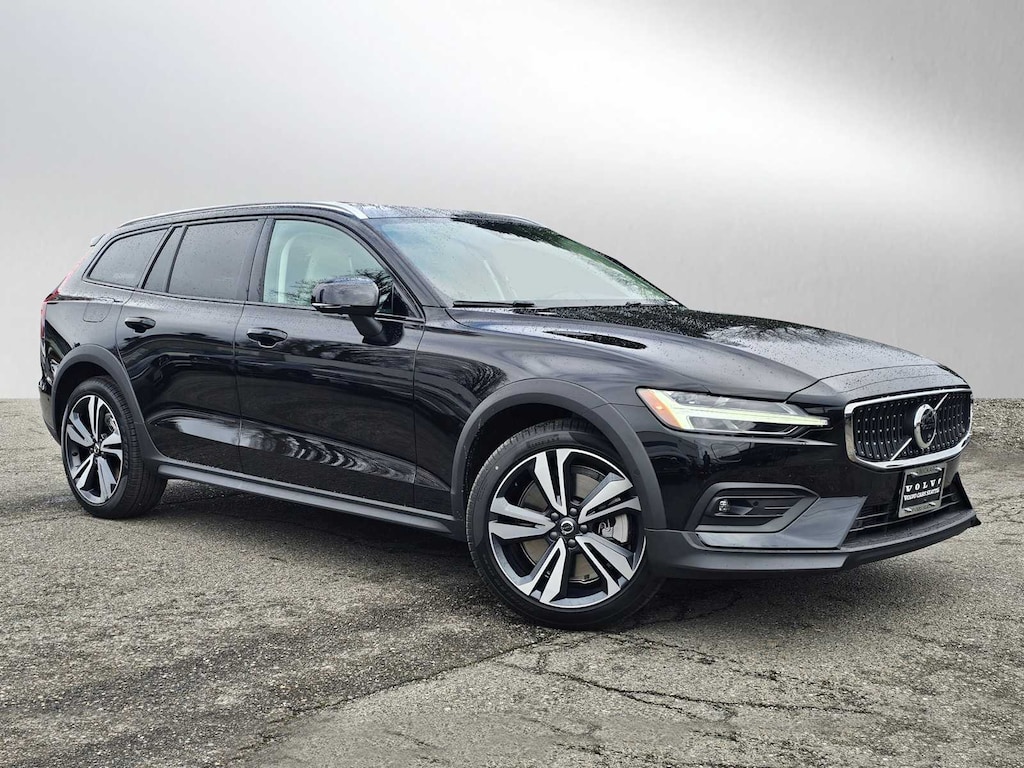 New 2026 Volvo V60 Cross Country B5 Plus Wagon