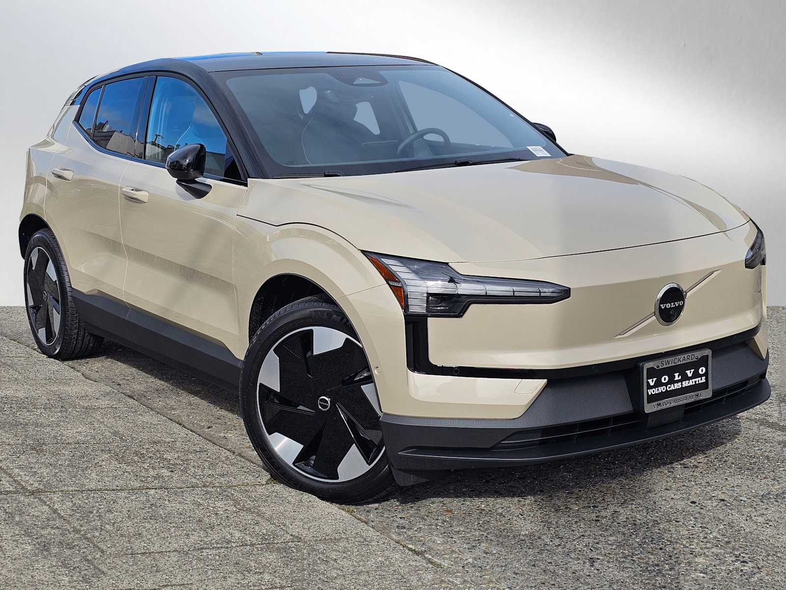 2026 Volvo EX30 Twin Motor Performance Ultra's photo