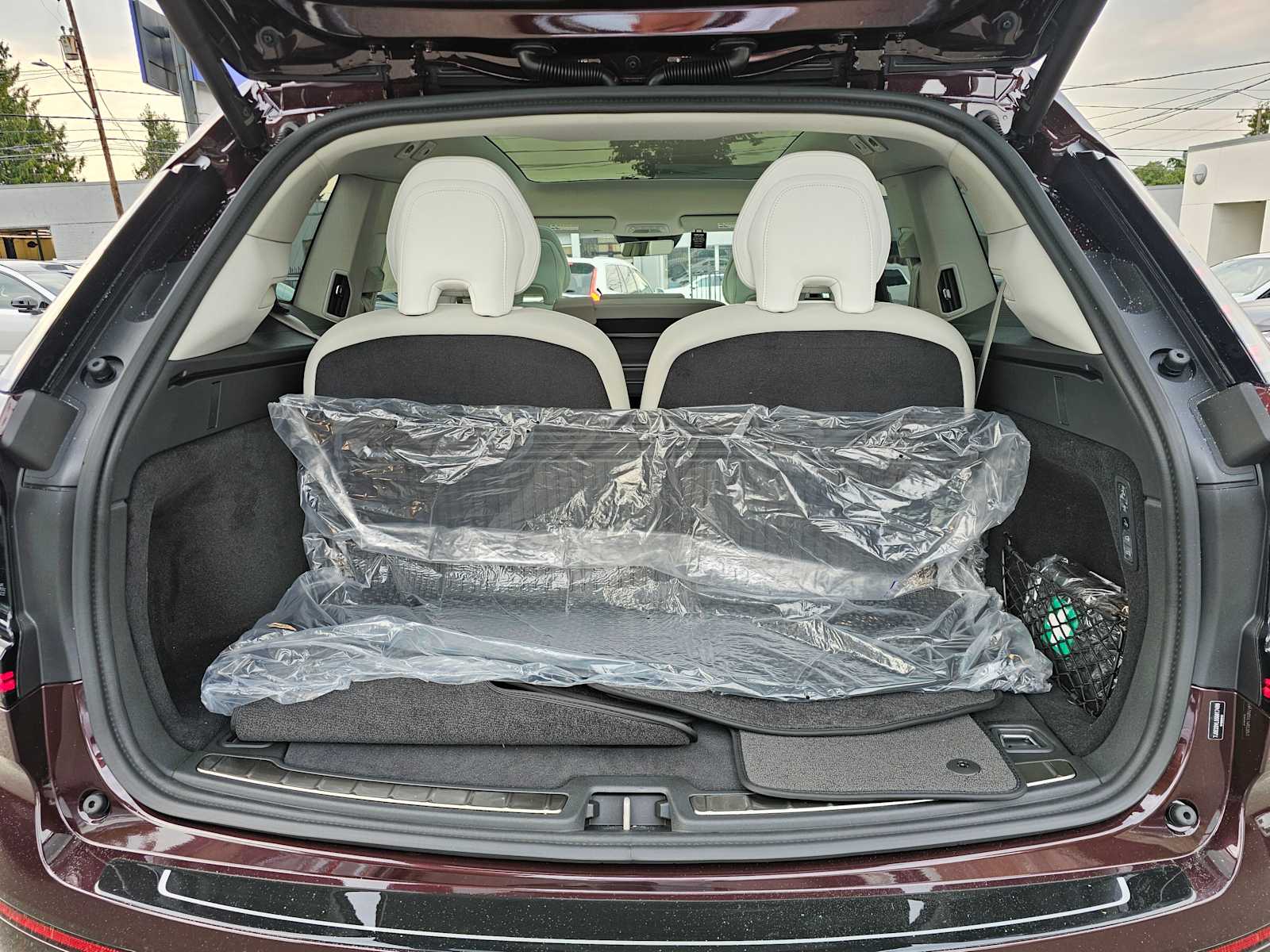 2025 Volvo EX90 Ultra - Photo 16