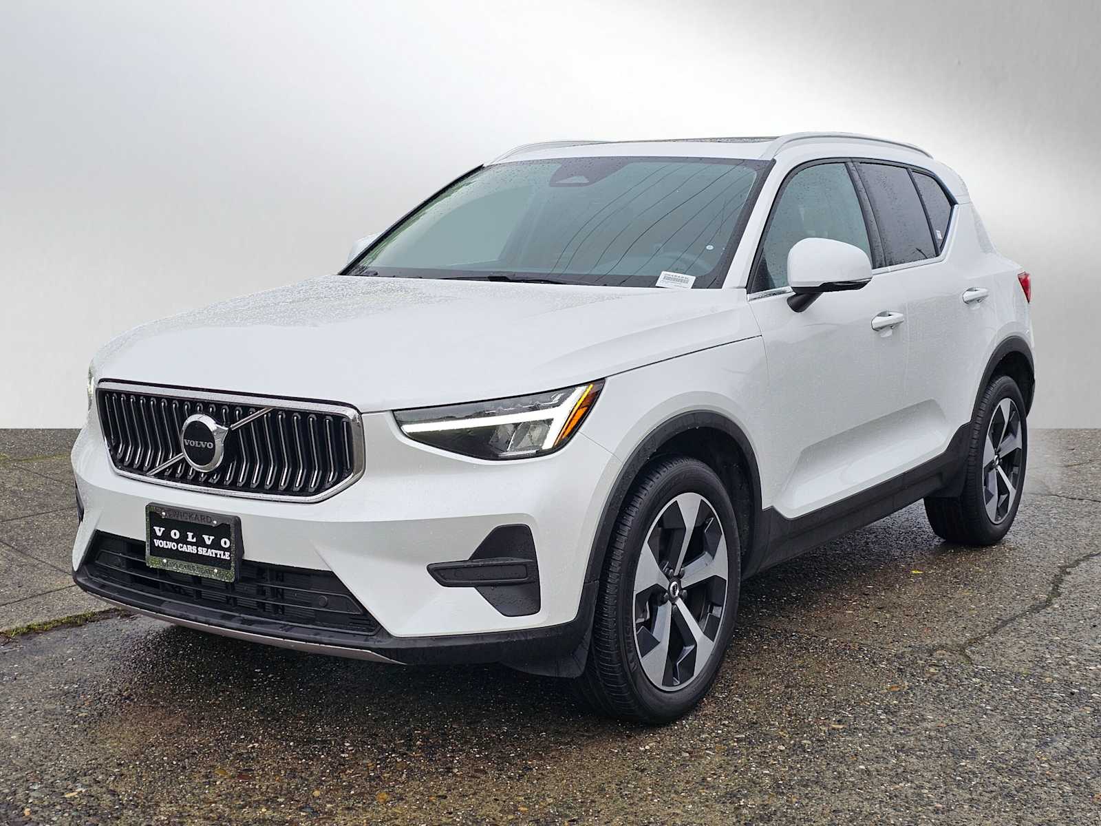2025 Volvo XC40 Core - Photo 7