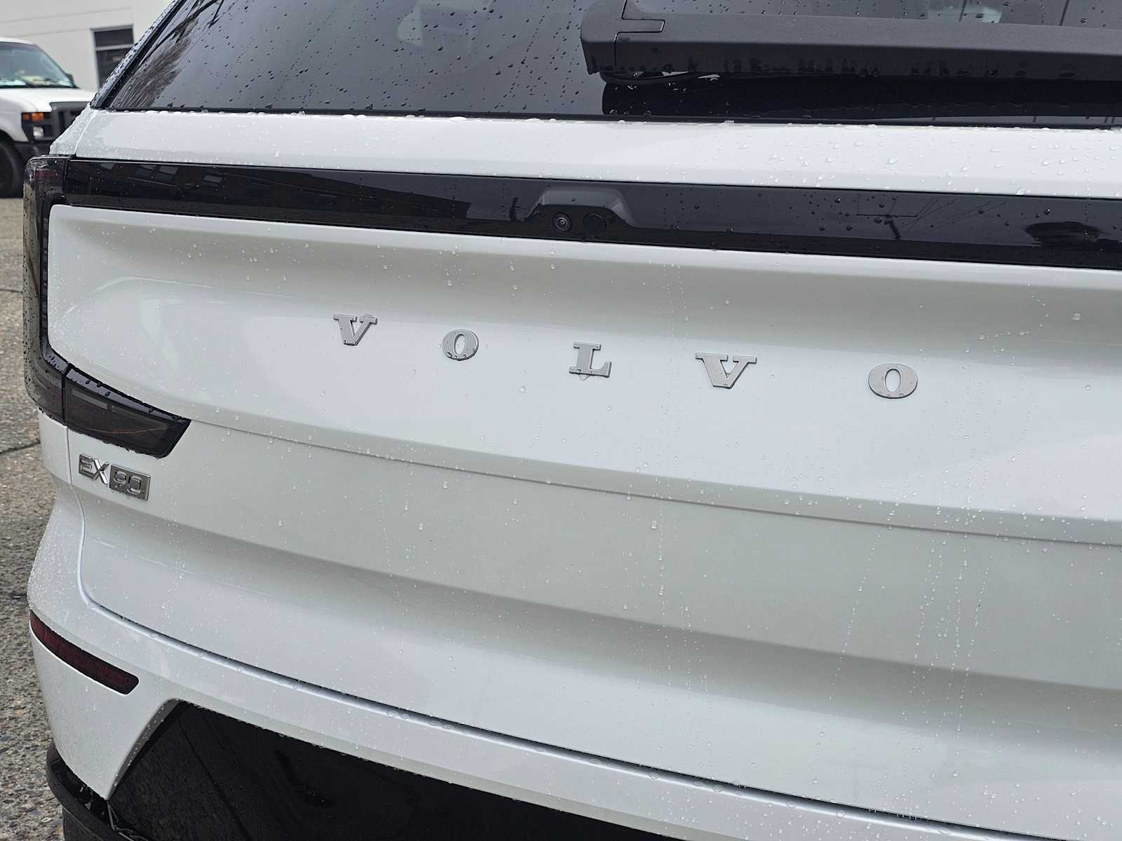2025 Volvo EX90 Ultra - Photo 16