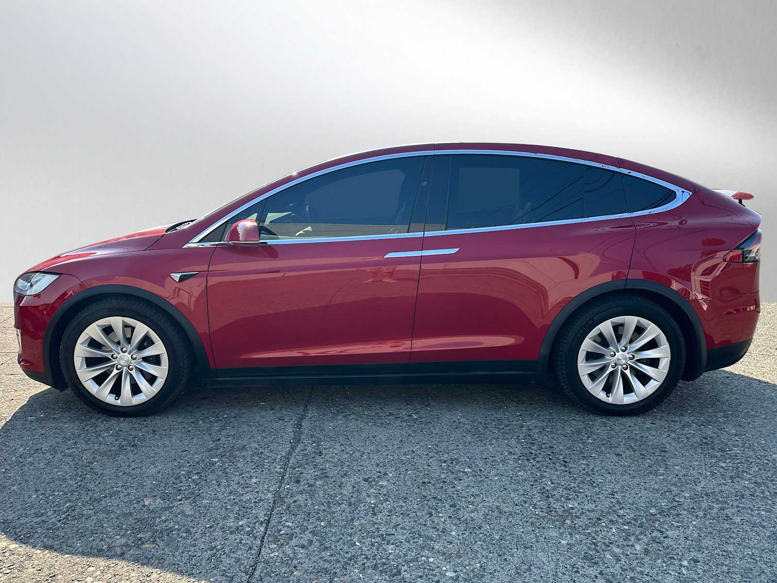 Used 2019 Tesla Model X Long Range with VIN 5YJXCDE29KF182924 for sale in Seattle, WA