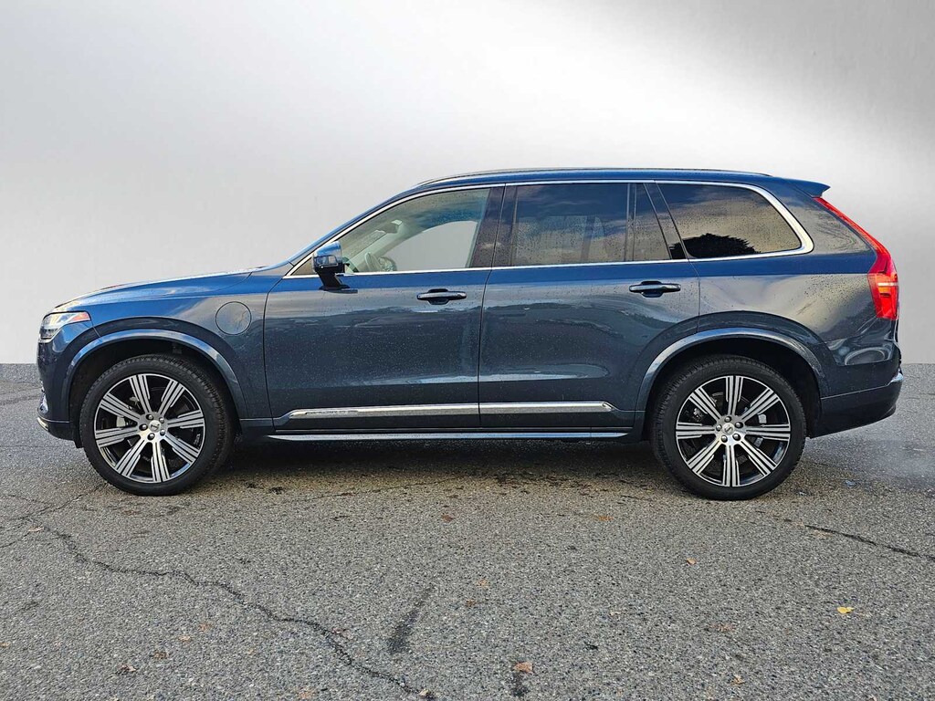 Certified 2024 Volvo XC90 plug-in hybrid T8 Core Bright SUV