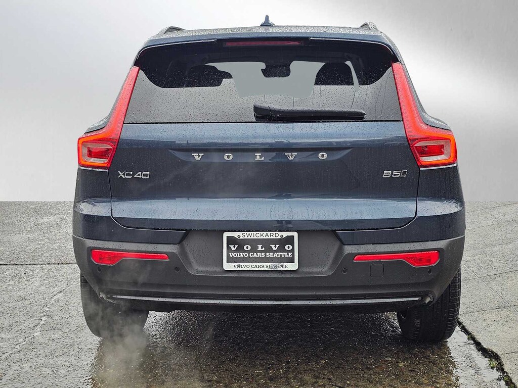 New 2026 Volvo XC40 B5 Plus SUV