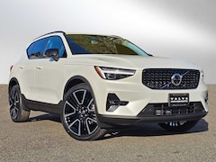 2026 Volvo XC40 B5 Ultra AWD SUV